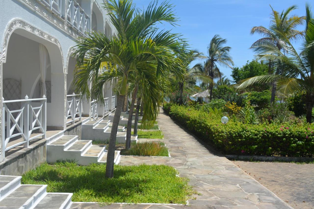 Twiga Beach Resort Watamu Eksteriør billede