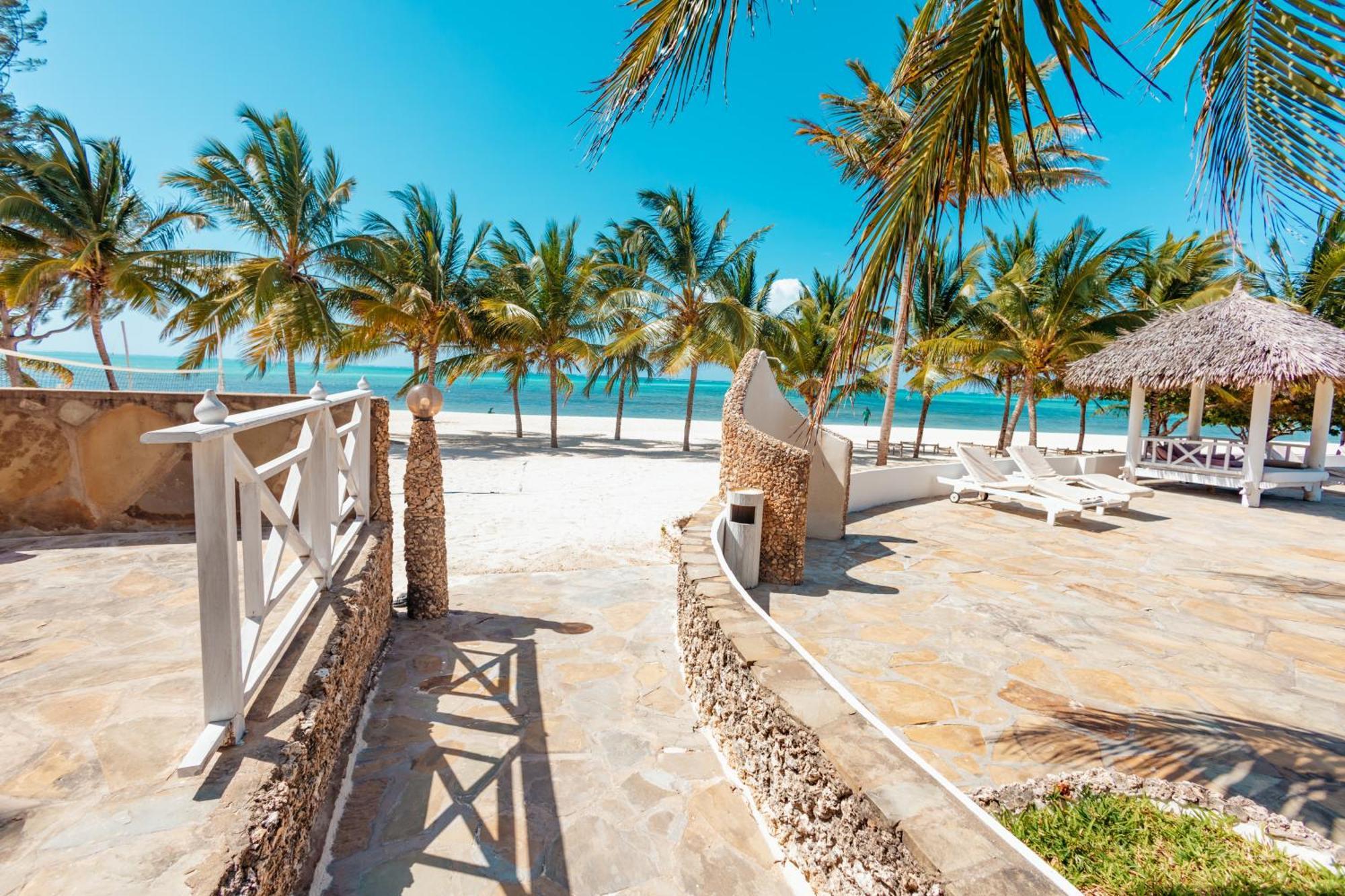 Twiga Beach Resort Watamu Eksteriør billede