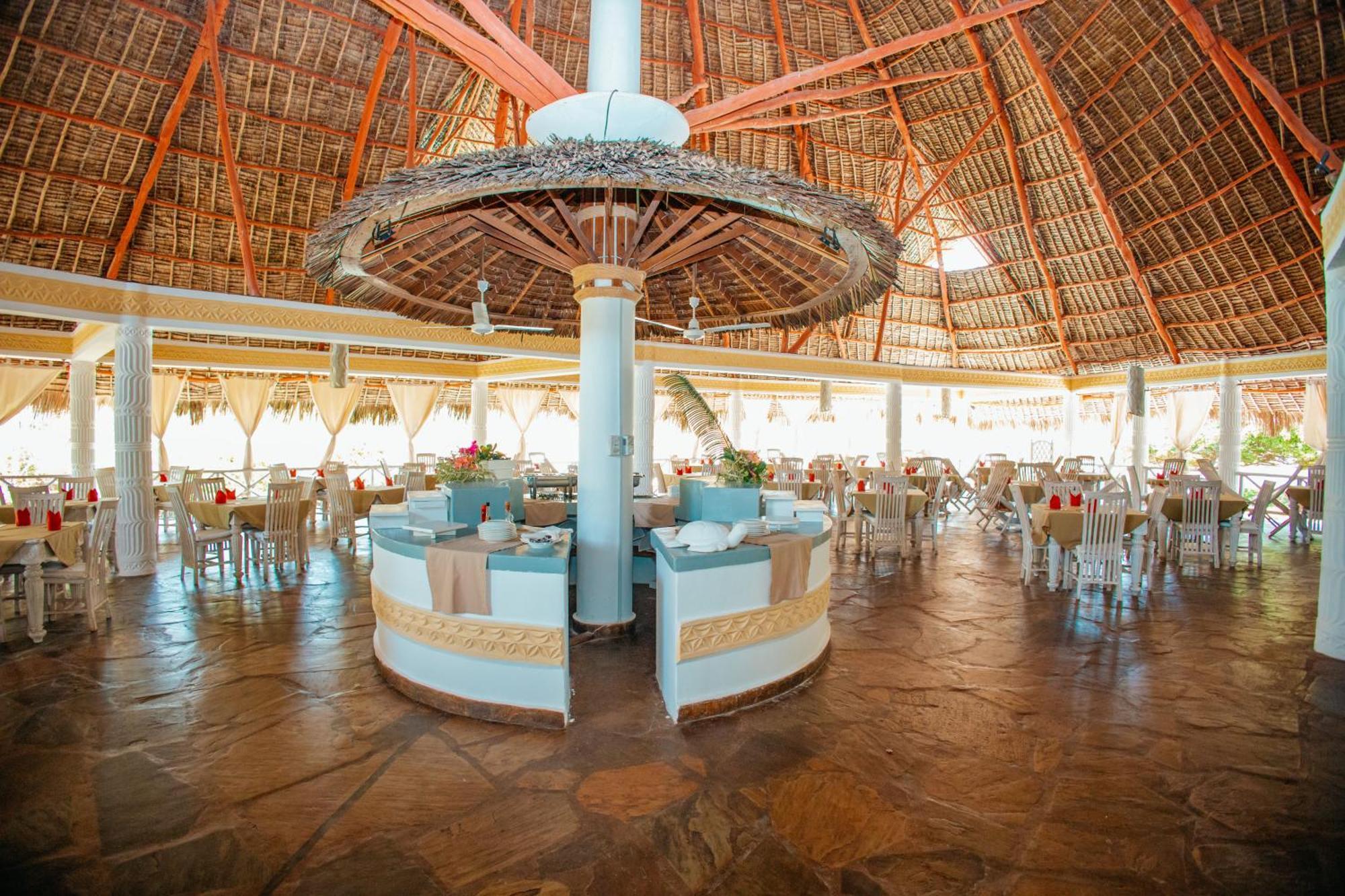 Twiga Beach Resort Watamu Eksteriør billede