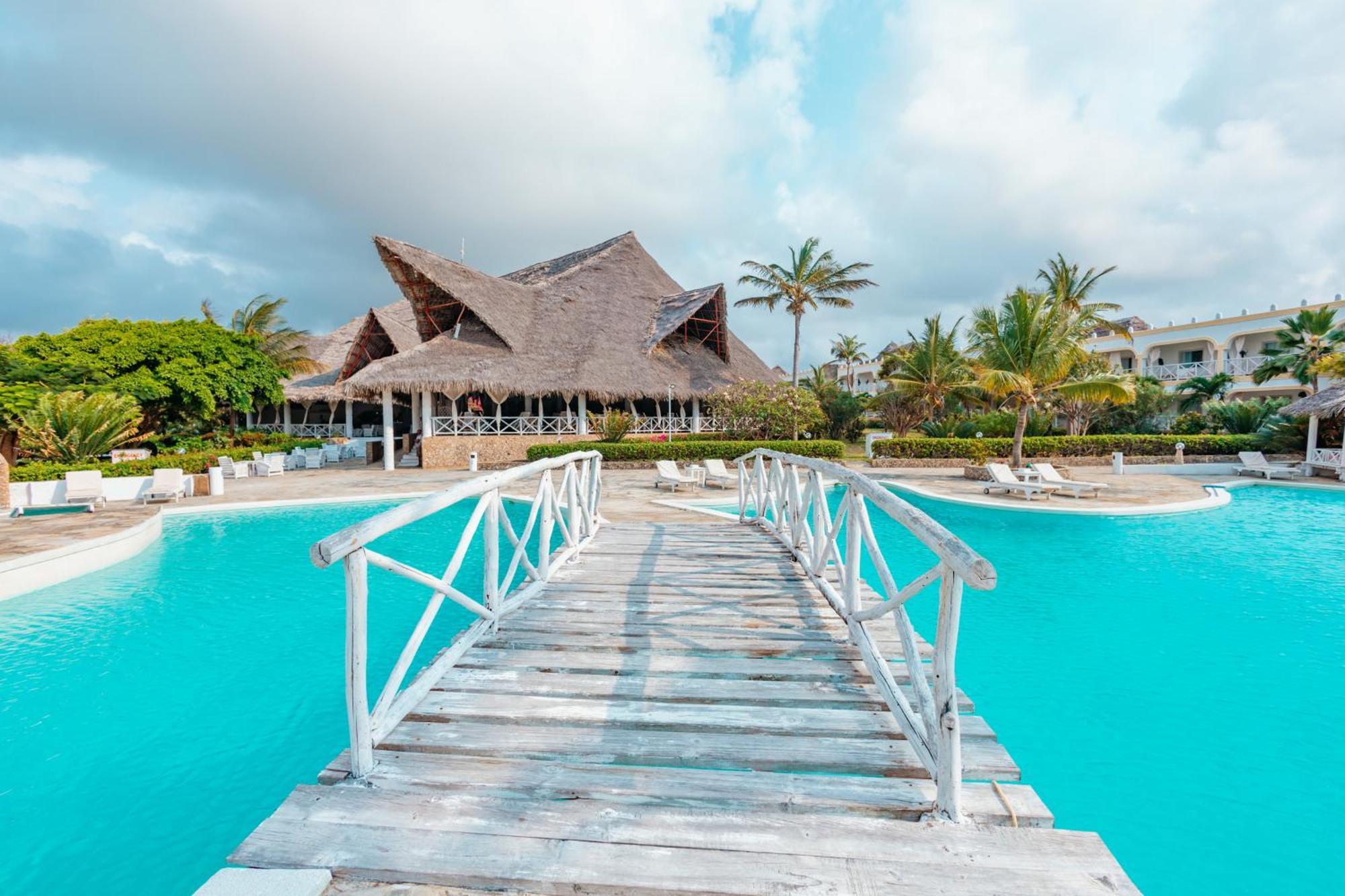 Twiga Beach Resort Watamu Eksteriør billede
