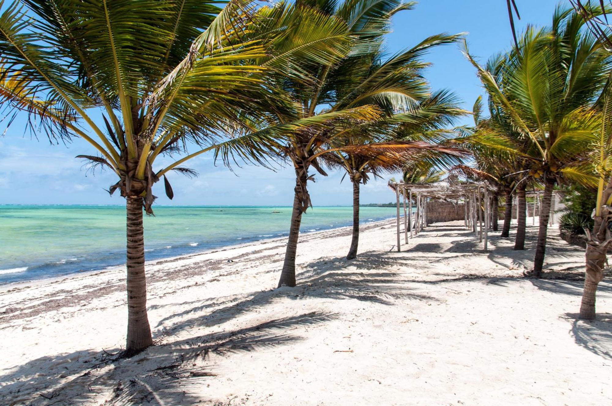 Twiga Beach Resort Watamu Eksteriør billede