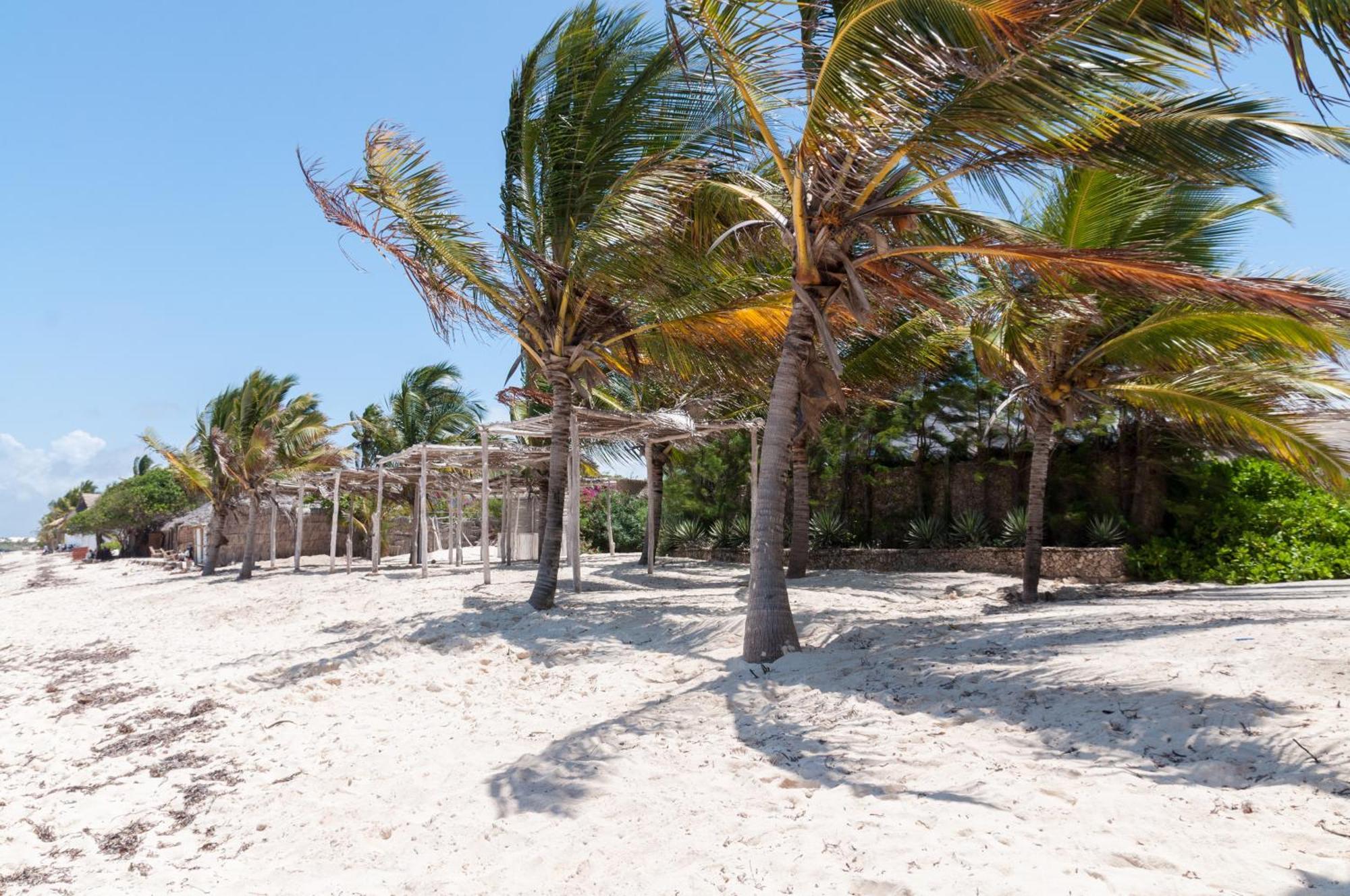 Twiga Beach Resort Watamu Eksteriør billede