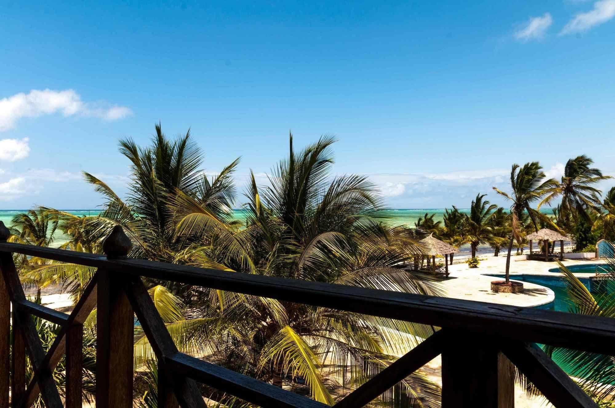 Twiga Beach Resort Watamu Eksteriør billede
